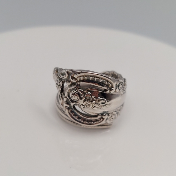 Vintage Spoon Ring Rosebud pattern sz 4.5 adjustable. - Picture 4 of 11